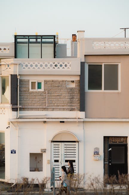 Modern Chinese duplex home with semi-detached layout and private garden